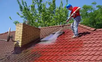 Démoussage nettoyage toiture professionnel Claye-Souilly 77410